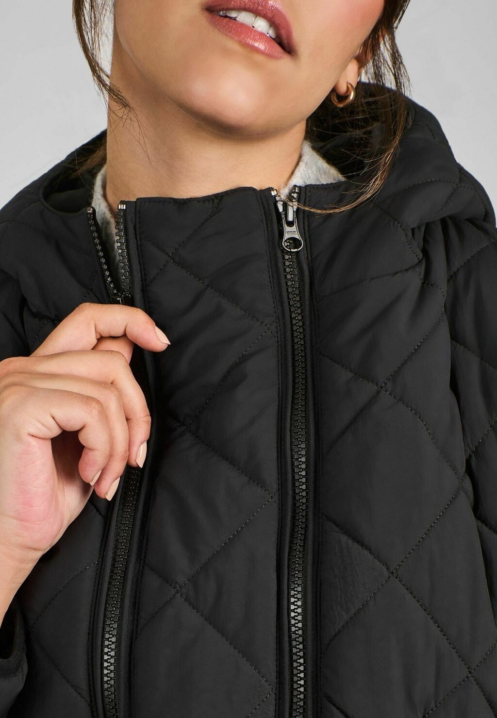 Зимнее пальто 2-IN-1 MATERNITY QUILTED-REGULAR FIT JoJo Maman Bébé, черный
Зимнее пальто 2-IN-1 MATERNITY QUILTED-REGULAR FIT JoJo Maman Bébé, черный