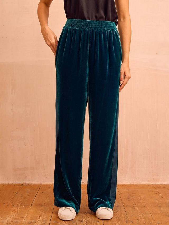 Брюки с бархатными полосками по бокам Aspiga, Teal
Брюки с бархатными полосками по бокам Aspiga, Teal