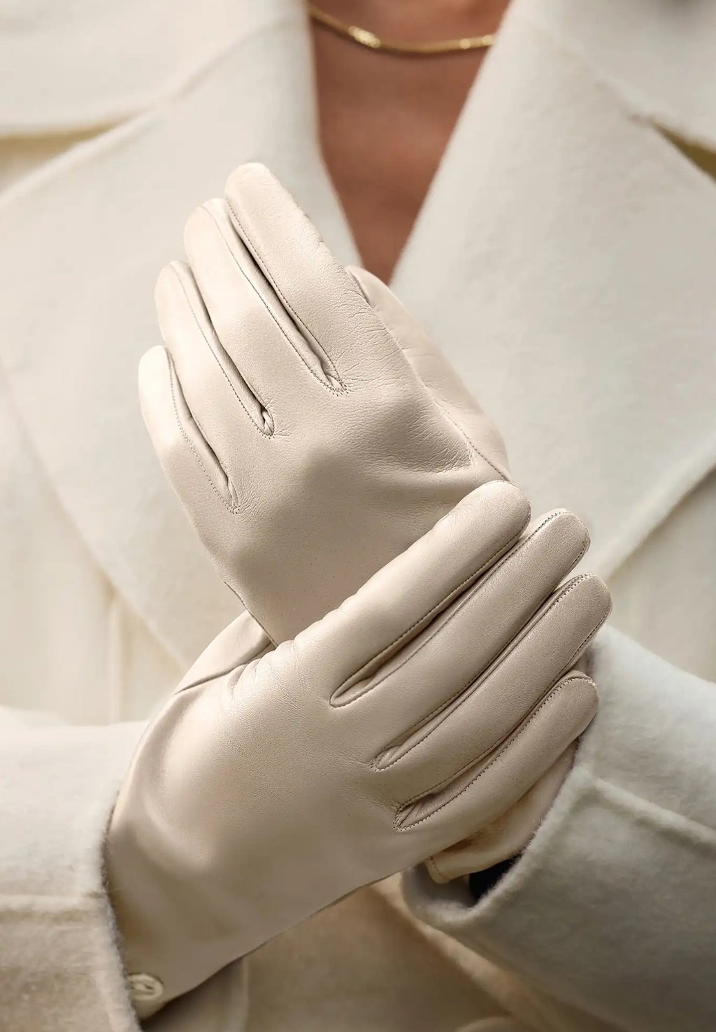 Перчатки Isabel Bernard, кремовый
Перчатки Isabel Bernard, кремовый