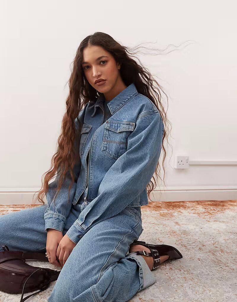 Пиджак COLLUSION, приталенный, средней степени стирки, в комплекте
Пиджак COLLUSION, приталенный, средней степени стирки, в комплекте