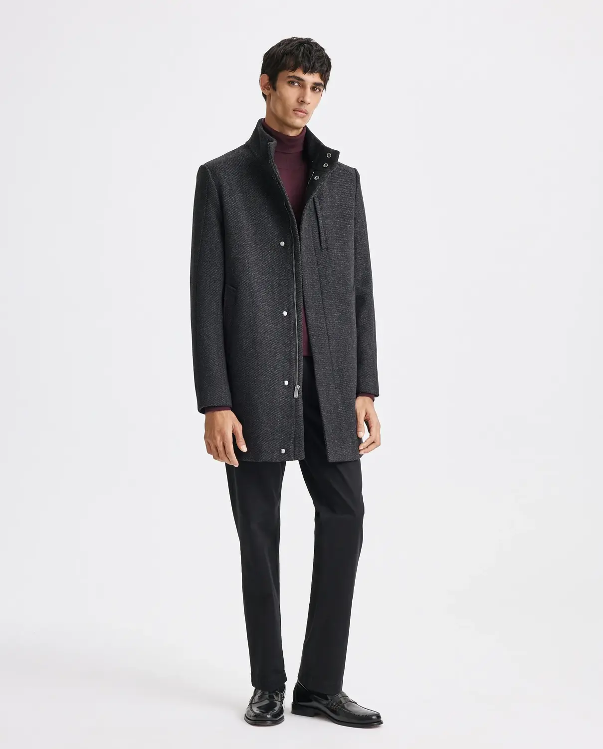 Мужское пальто из диагональной ткани Easy Wear, серо-зеленый
Мужское пальто из диагональной ткани Easy Wear, серо-зеленый