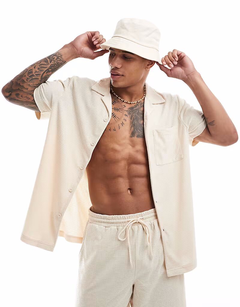 South Beach - пляжная рубашка из вафельной махровой ткани кремового цвета, комплект
South Beach - пляжная рубашка из вафельной махровой ткани кремового цвета, комплект