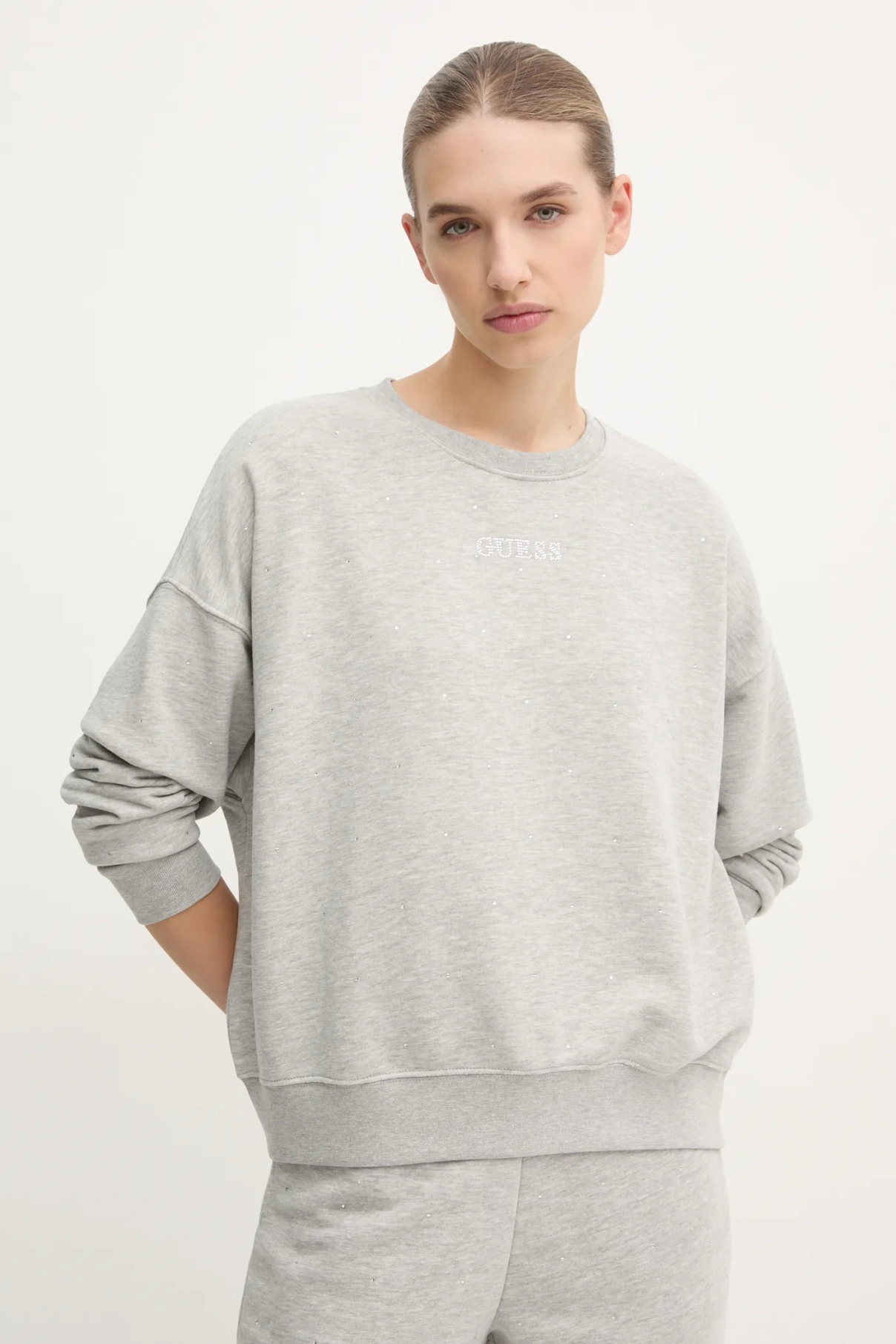 Толстовка со СТРАЗАМИ Guess, серый
Толстовка со СТРАЗАМИ Guess, серый