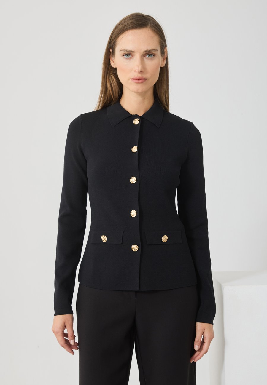 Кардиган Anna Field MILANO SLIM CARDIGAN JACKET, Black
Кардиган Anna Field MILANO SLIM CARDIGAN JACKET, Black