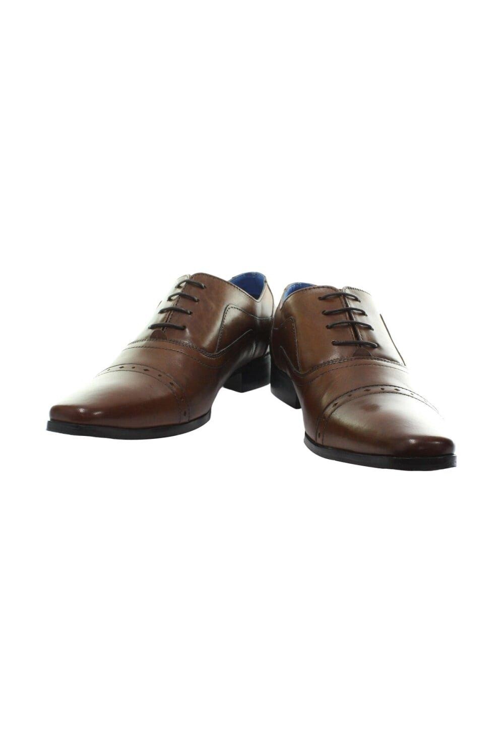 Кожаные оксфорды с люверсами и перфорированной кепкой Roamers, коричневый
Кожаные оксфорды с люверсами и перфорированной кепкой Roamers, коричневый