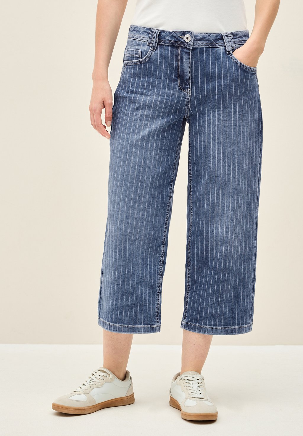 Джинсы свободного кроя GESTREIFTE WIDE Cecil, цвет Blau
Джинсы свободного кроя GESTREIFTE WIDE Cecil, цвет Blau