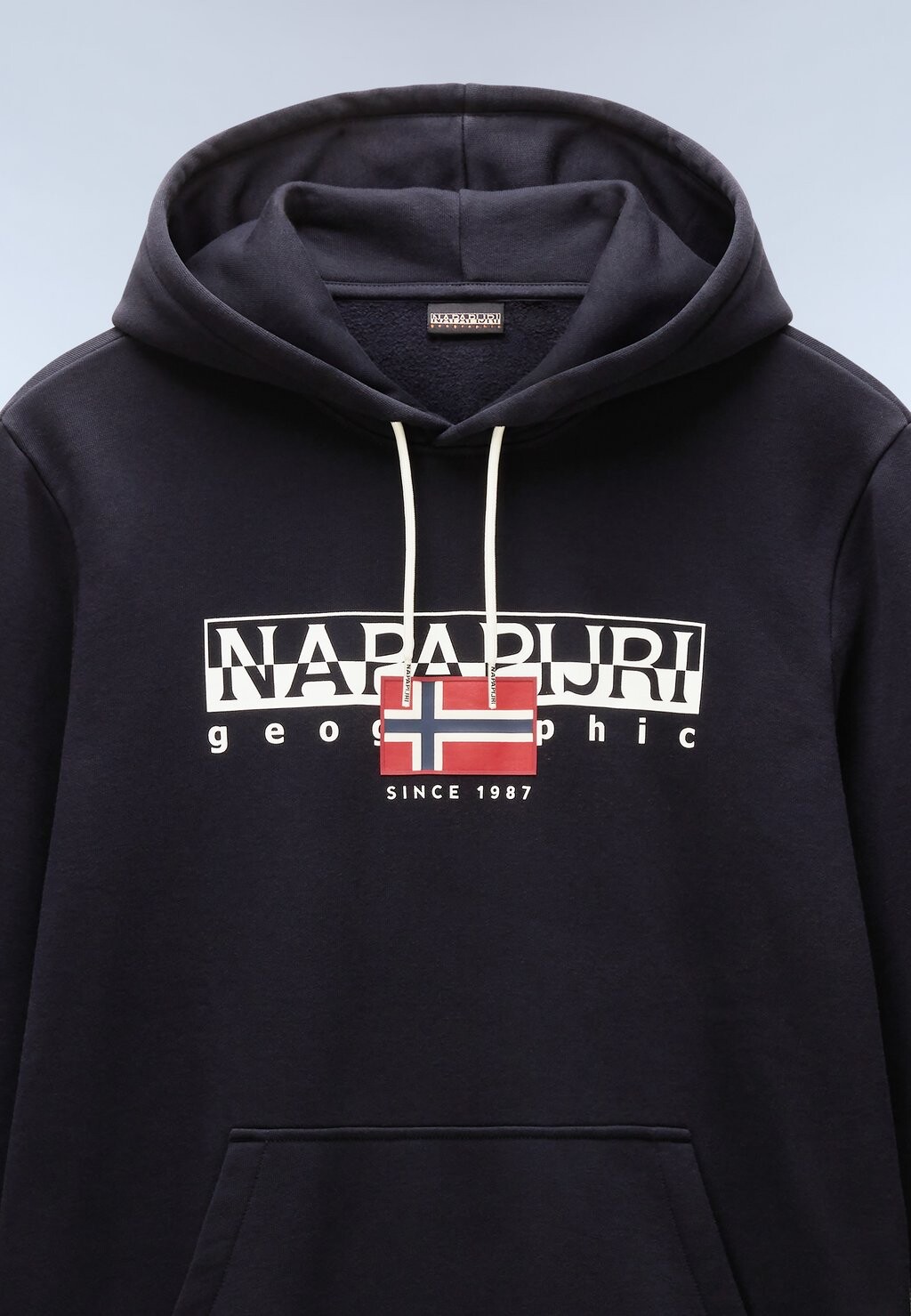 Толстовка с капюшоном AYLMER Napapijri, черный
Толстовка с капюшоном AYLMER Napapijri, черный