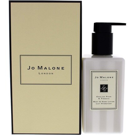 Лосьон для тела и рук «Английская груша и фрезия», 8,5 унций, Jo Malone
Лосьон для тела и рук «Английская груша и фрезия», 8,5 унций, Jo Malone