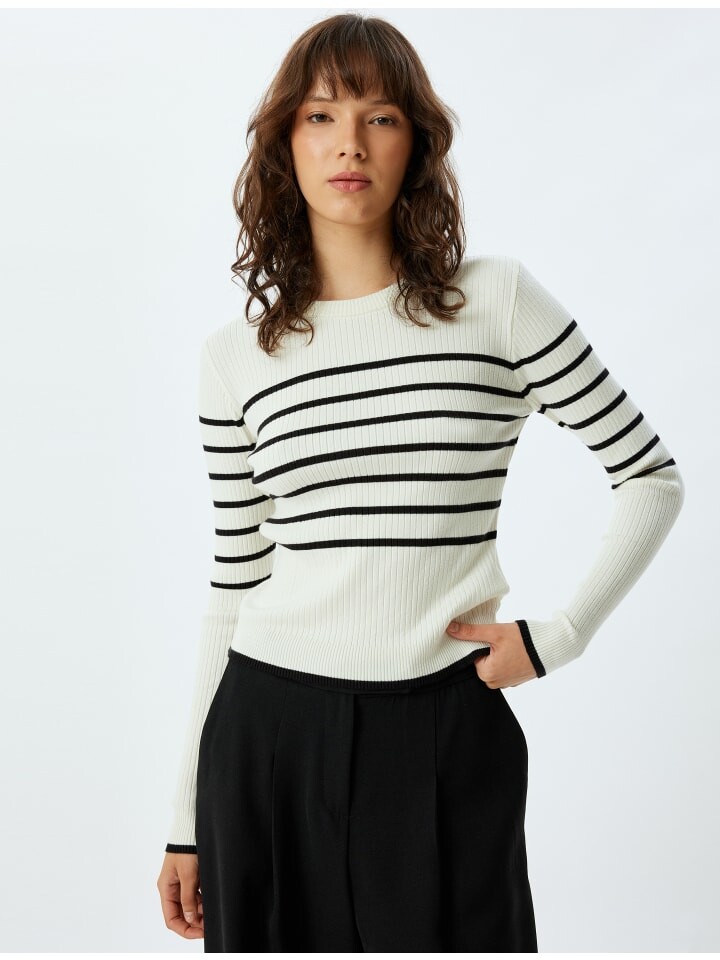 Свитер KOTON, цвет schwarz gestreift
Свитер KOTON, цвет schwarz gestreift