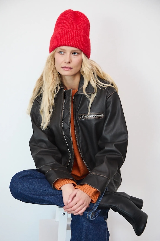 Женская шапка Medicine, красный
Женская шапка Medicine, красный