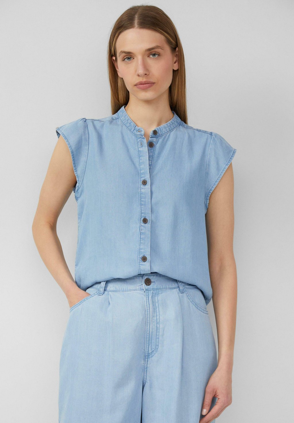 Блузка на пуговицах MIT FLÜGELÄRMELN s.Oliver, синий
Блузка на пуговицах MIT FLÜGELÄRMELN s.Oliver, синий