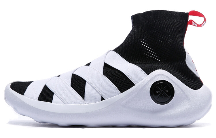 Баскетбольные кроссовки WAY OF WADE мужские высокие белые/черные Lining 
Баскетбольные кроссовки WAY OF WADE мужские высокие белые/черные Lining