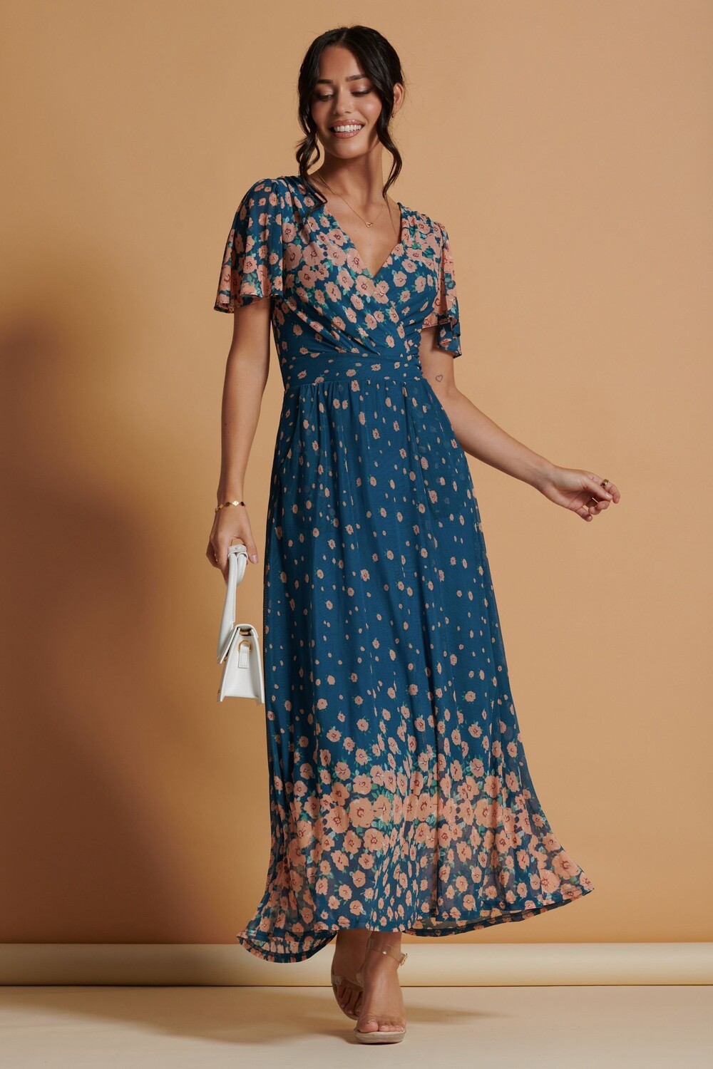 Платье макси из зеркальной сетки с расклешенными рукавами Jolie Moi, синий
Платье макси из зеркальной сетки с расклешенными рукавами Jolie Moi, синий