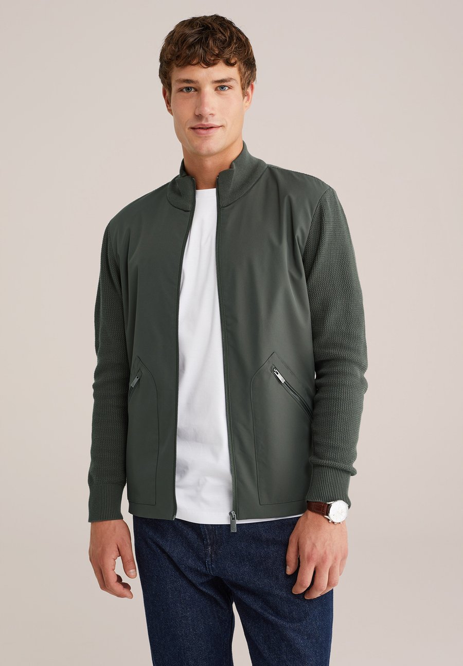 Куртка Van Gils Light jacket, Dark Green
Куртка Van Gils Light jacket, Dark Green