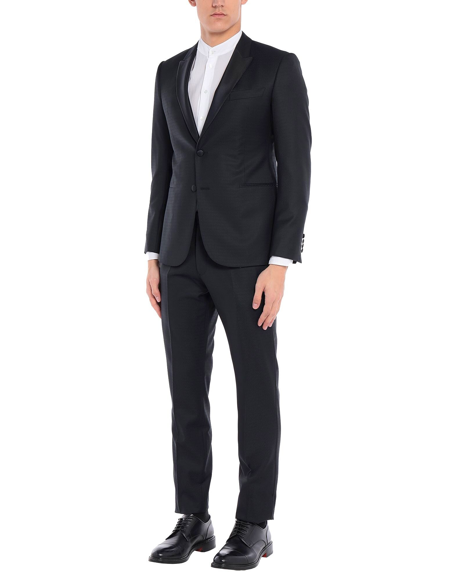 Костюм Giorgio Armani, полуночно-синий
Костюм Giorgio Armani, полуночно-синий