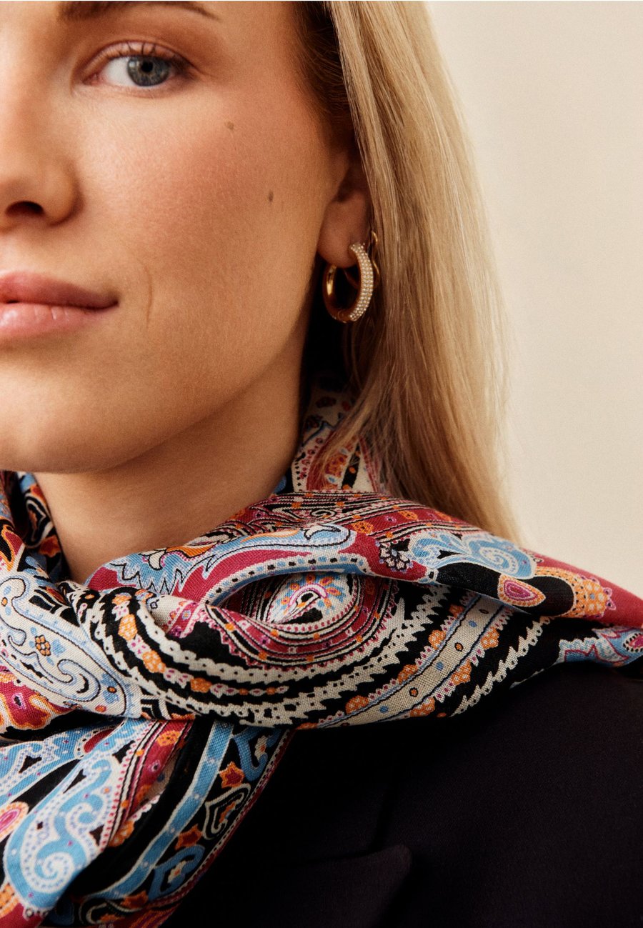 Шарф Roeckl Scarf, Multi Navy/Multi-Coloured
Шарф Roeckl Scarf, Multi Navy/Multi-Coloured