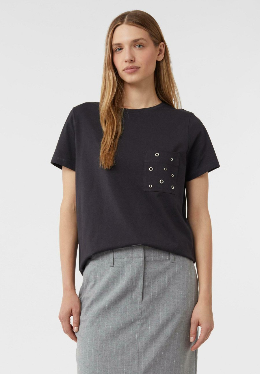 Футболка comma Print T-shirt, Dunkelgrau/Dark Grey, Серый, Футболка comma Print T-shirt, Dunkelgrau/Dark Grey
Футболка comma Print T-shirt, Dunkelgrau/Dark Grey, Серый, Футболка comma Print T-shirt, Dunkelgrau/Dark Grey