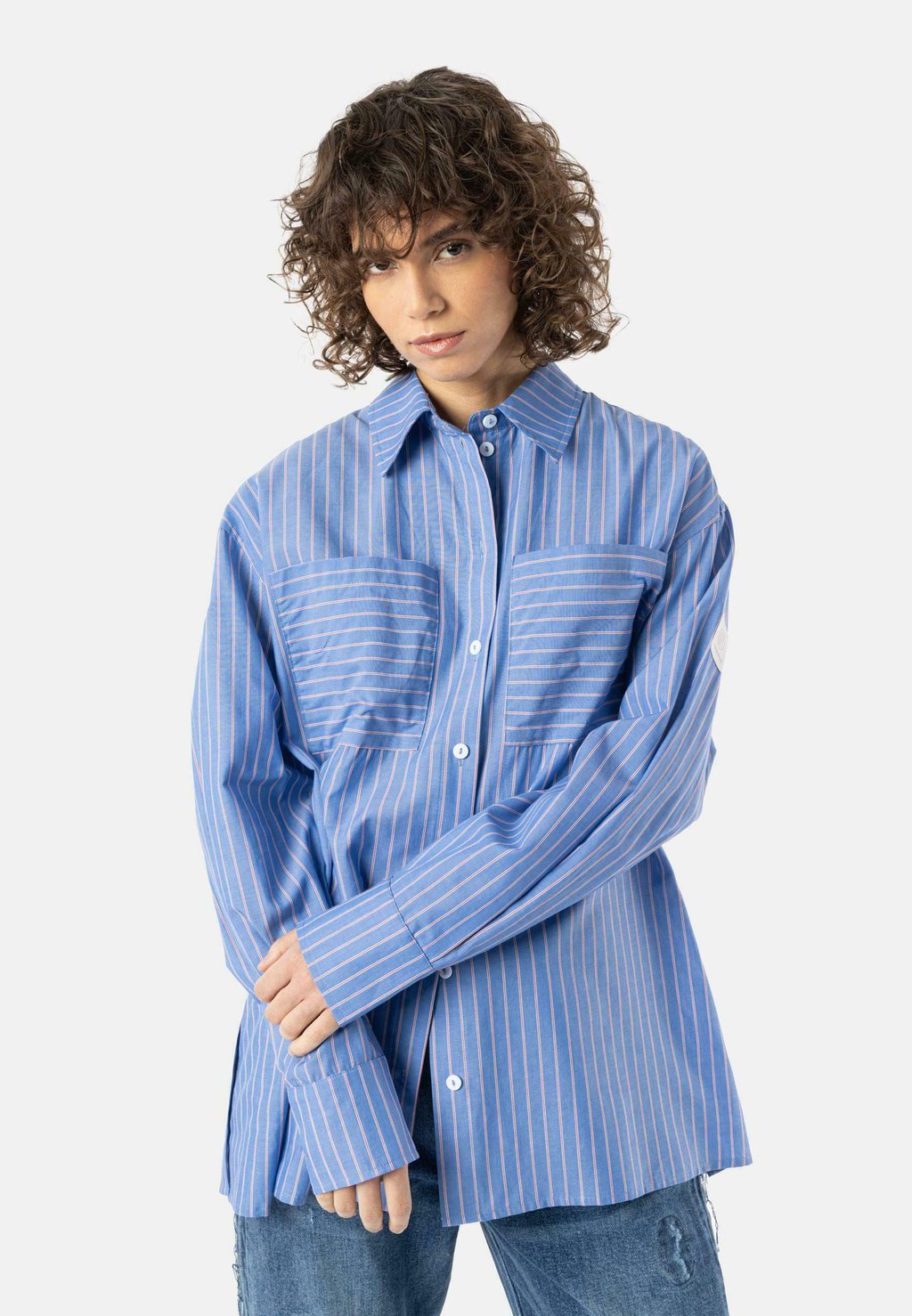 Блузка на пуговицах LOOSE FIT Elias Rumelis, синий
Блузка на пуговицах LOOSE FIT Elias Rumelis, синий