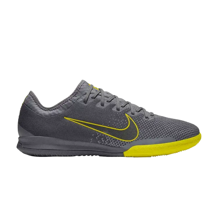 Бутсы Nike Vapor 12 Pro IC 'Grey Opti Yellow', серый
Бутсы Nike Vapor 12 Pro IC 'Grey Opti Yellow', серый