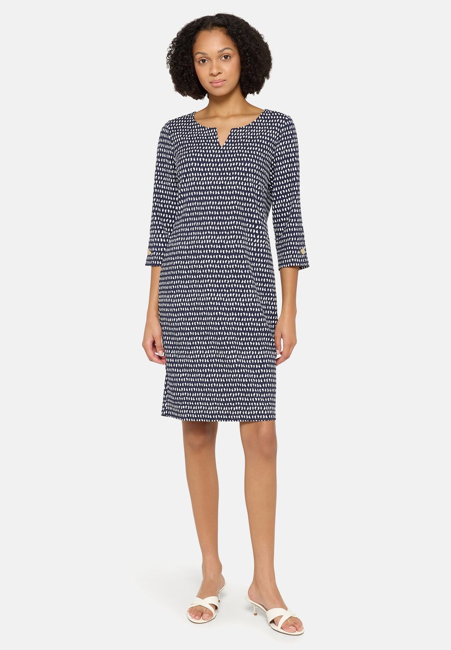 Платье Cartoon CASUAL MIT MUSTER, Dunkelblau Weiß/Blue
Платье Cartoon CASUAL MIT MUSTER, Dunkelblau Weiß/Blue