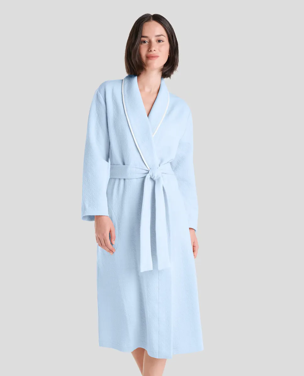 Женский халат с вышивкой smocking и кантом Lohe, светло-голубой
Женский халат с вышивкой smocking и кантом Lohe, светло-голубой