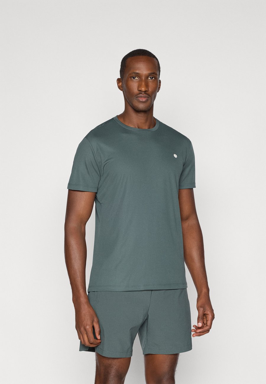 Футболка Björn Borg ACE LIGHT , Urban Chic/Mottled Teal
Футболка Björn Borg ACE LIGHT , Urban Chic/Mottled Teal