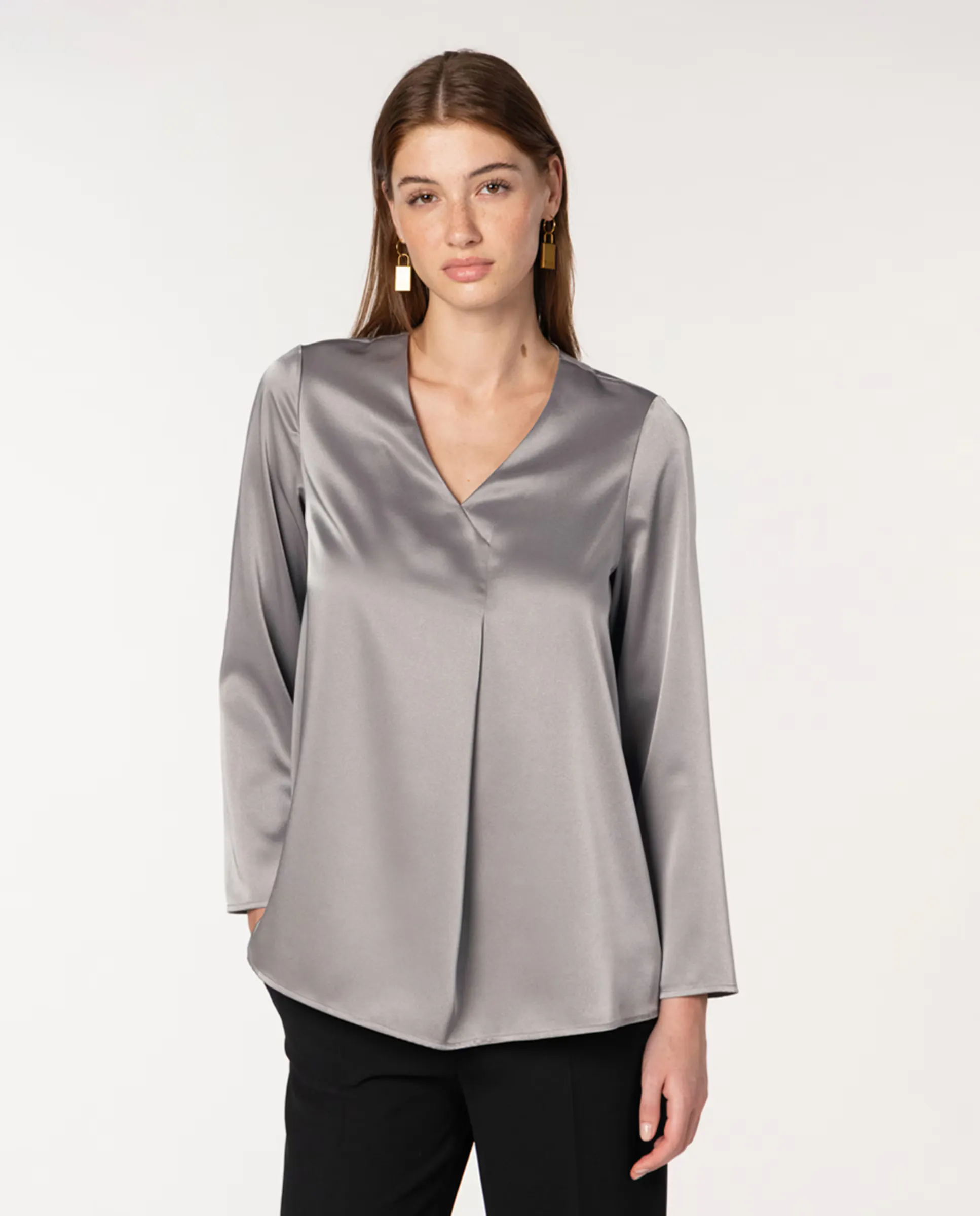 Женский блузон из сатина с передней складкой и длинным рукавом Naulover, светло-серый
Женский блузон из сатина с передней складкой и длинным рукавом Naulover, светло-серый
