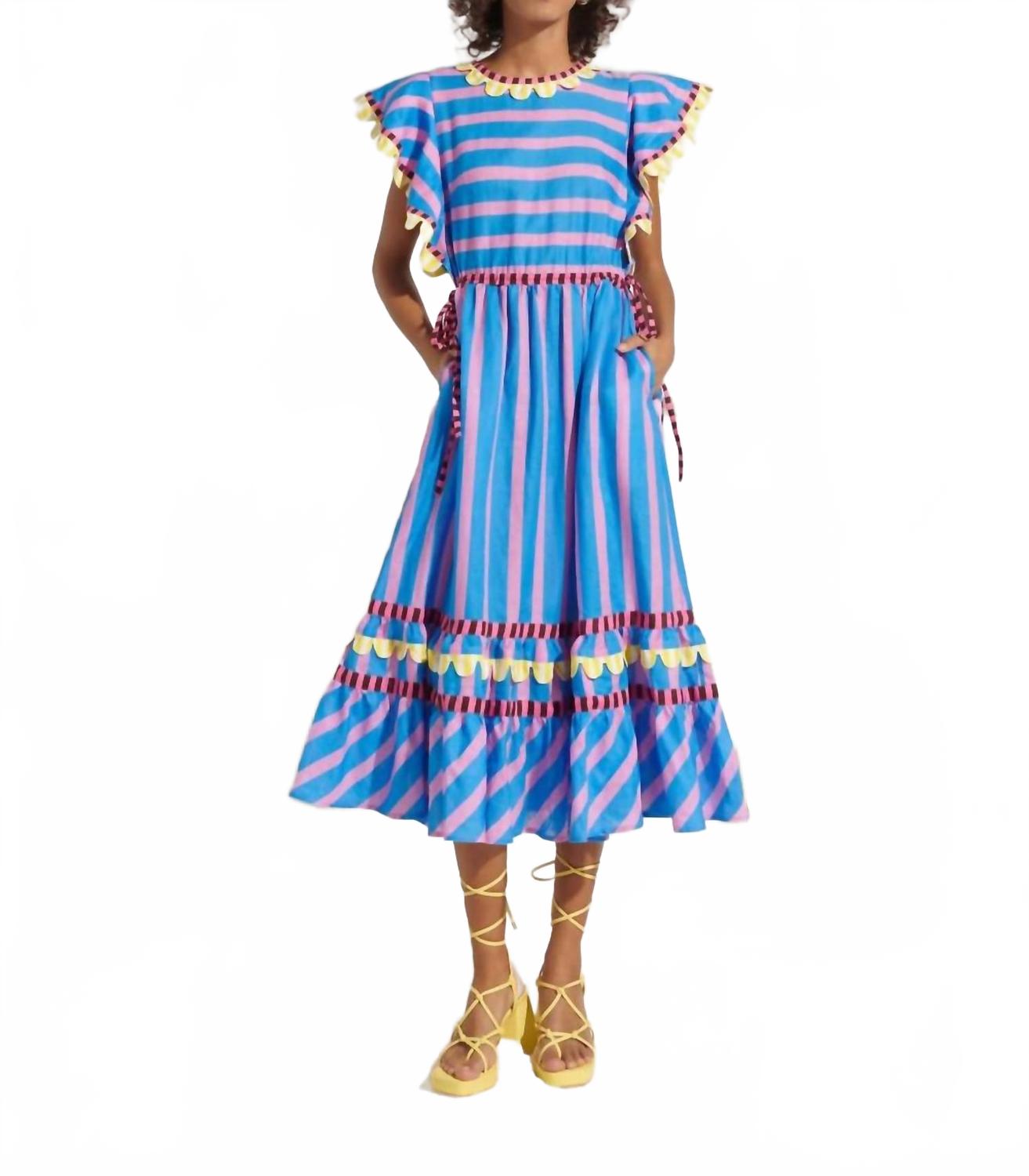 Кандела Миди Платье в синем цвете CELiA B
Кандела Миди Платье в синем цвете CELiA B