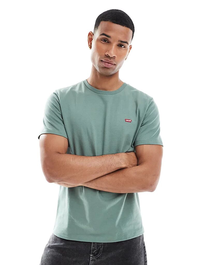 Оригинальная футболка Levi's с логотипом в виде крыла летучей мыши, средне-зеленого цвета 
Оригинальная футболка Levi's с логотипом в виде крыла летучей мыши, средне-зеленого цвета