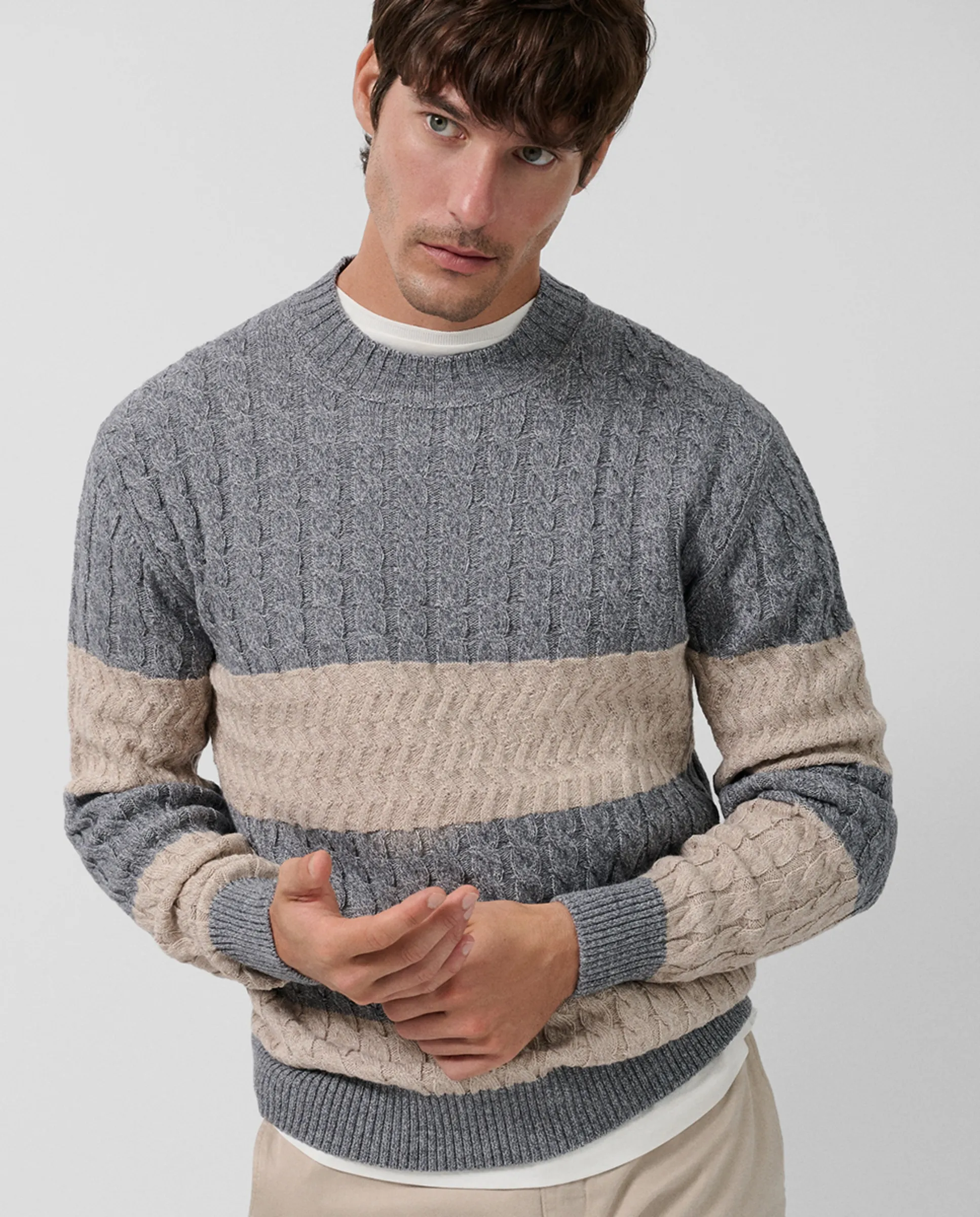 Мужской свитер в полоску с узором "восьмёрки" Roberto Verino, светло-серый
Мужской свитер в полоску с узором "восьмёрки" Roberto Verino, светло-серый