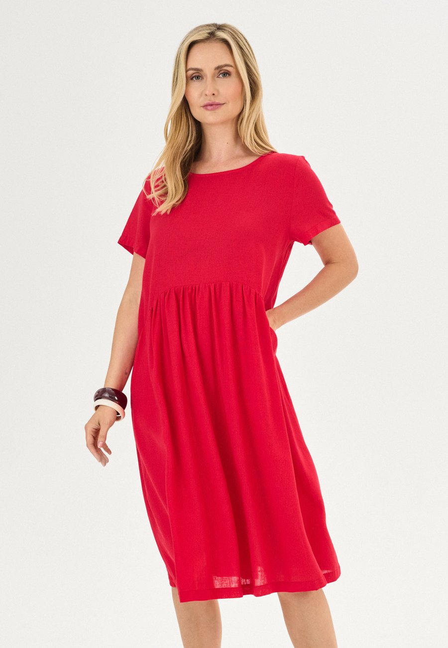Платье QUIOSQUE Day dress, Red
Платье QUIOSQUE Day dress, Red