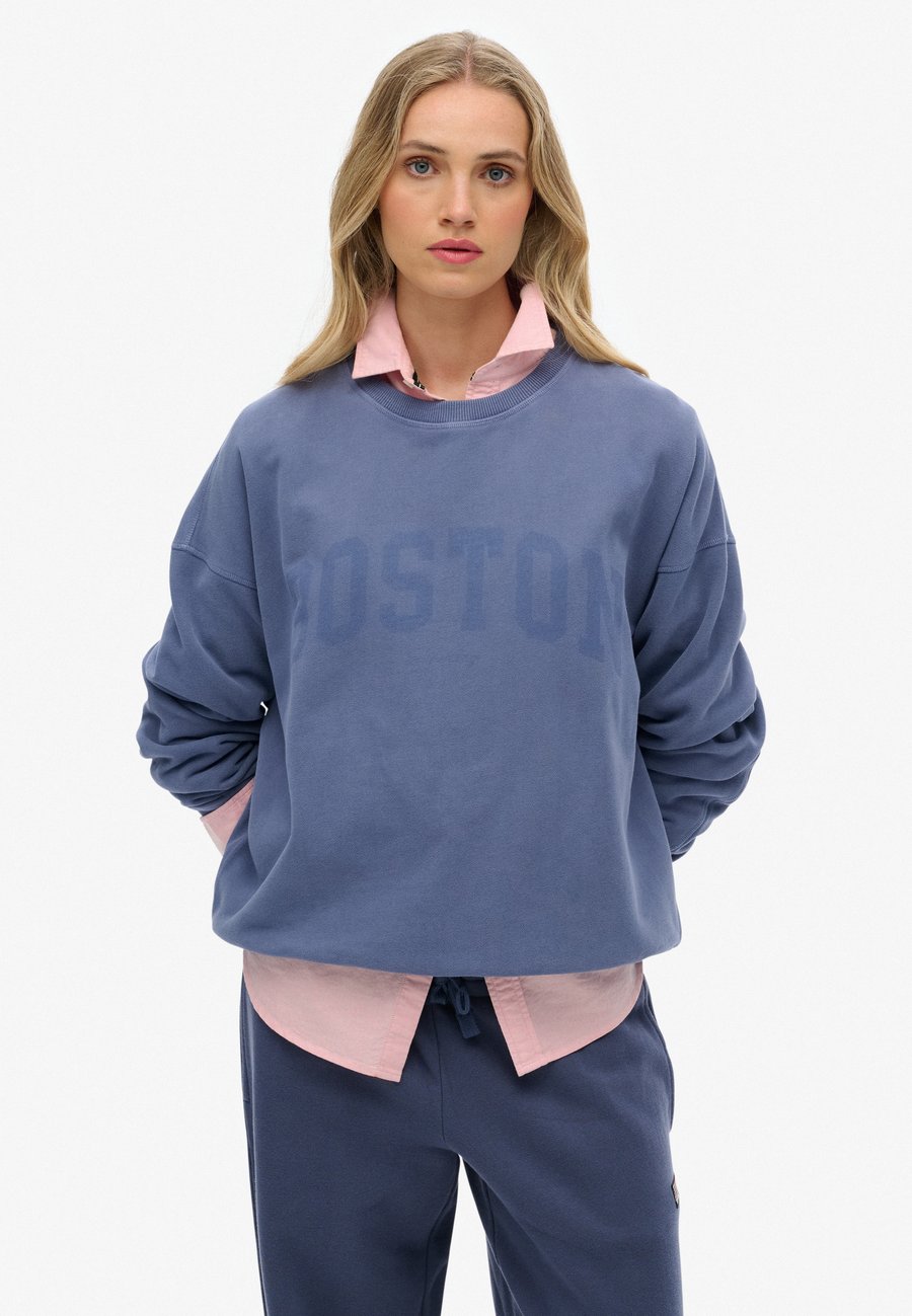 Толстовка Superdry & Co ATHLETIC ESSENTIALS CREW, Mariner Navy/Blue, Синий, Толстовка Superdry & Co ATHLETIC ESSENTIALS CREW, Mariner Navy/Blue
Толстовка Superdry & Co ATHLETIC ESSENTIALS CREW, Mariner Navy/Blue, Синий, Толстовка Superdry & Co ATHLETIC ESSENTIALS CREW, Mariner Navy/Blue