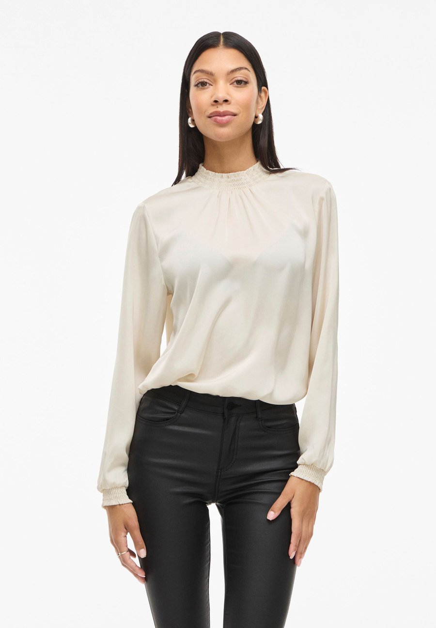 Блуза VILA MIT LANGEN ÄRMELN VISOFIE, Birch/Off-White
Блуза VILA MIT LANGEN ÄRMELN VISOFIE, Birch/Off-White