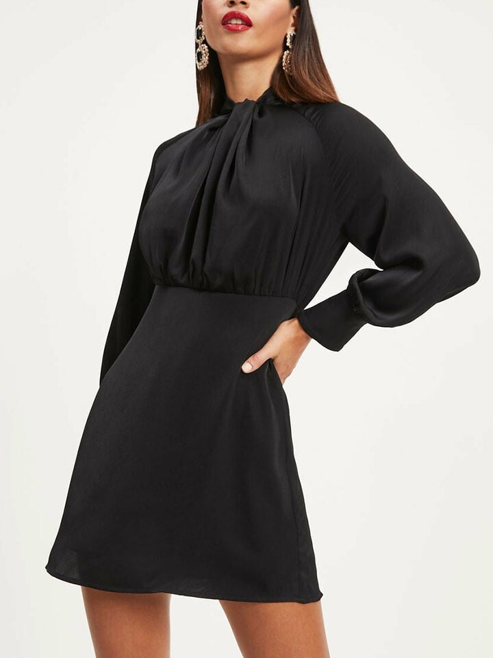 Короткое платье Milan Kiss Kleid, черный
Короткое платье Milan Kiss Kleid, черный