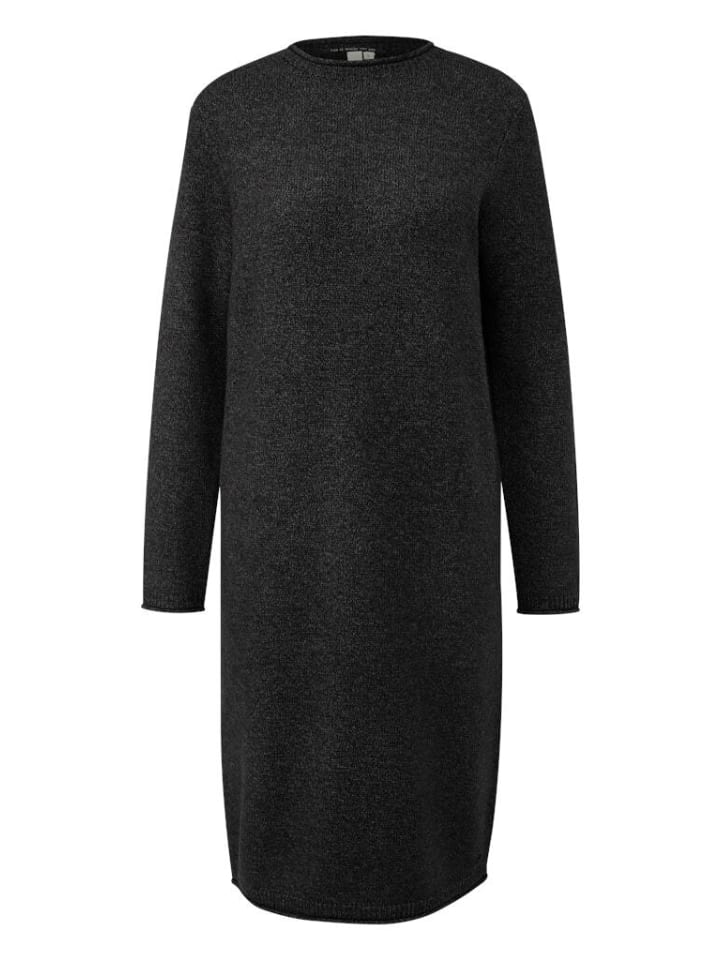 Платье в черном Q/S designed by
Платье в черном Q/S designed by