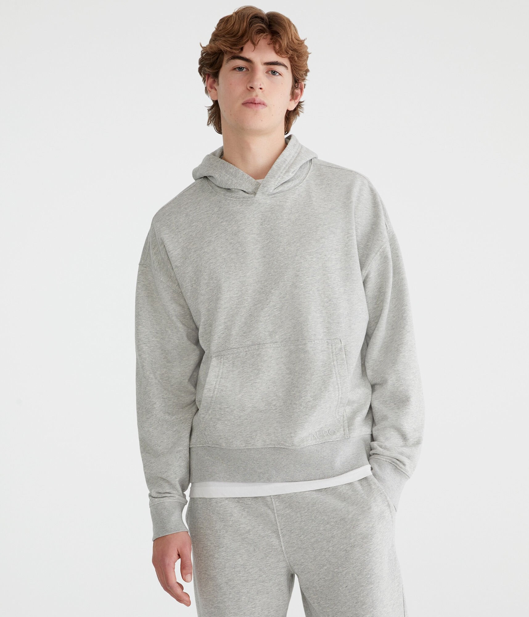 Aeropostale Тональный логотип Свободный махровый свитер с капюшоном, цвет light heather gray
Aeropostale Тональный логотип Свободный махровый свитер с капюшоном, цвет light heather gray