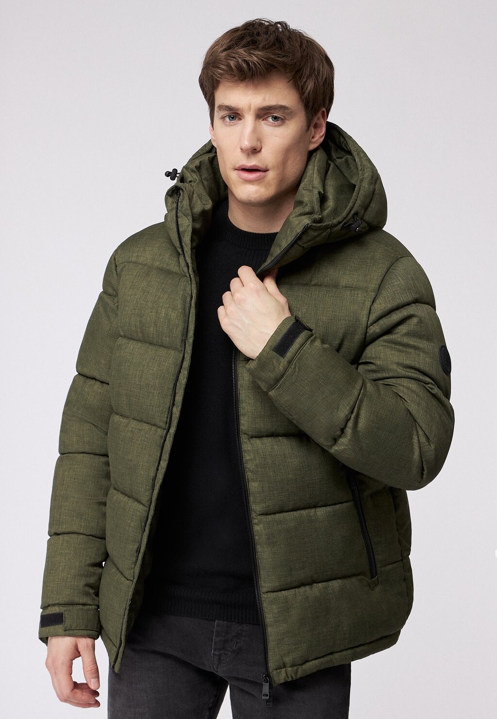 Зимняя куртка PUFFER ROY ROBSON, темно-зеленый
Зимняя куртка PUFFER ROY ROBSON, темно-зеленый