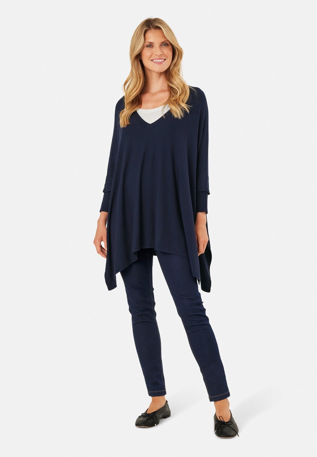 Джемпер MAFOSNA OVERSIZE Masai, темно-синий
Джемпер MAFOSNA OVERSIZE Masai, темно-синий