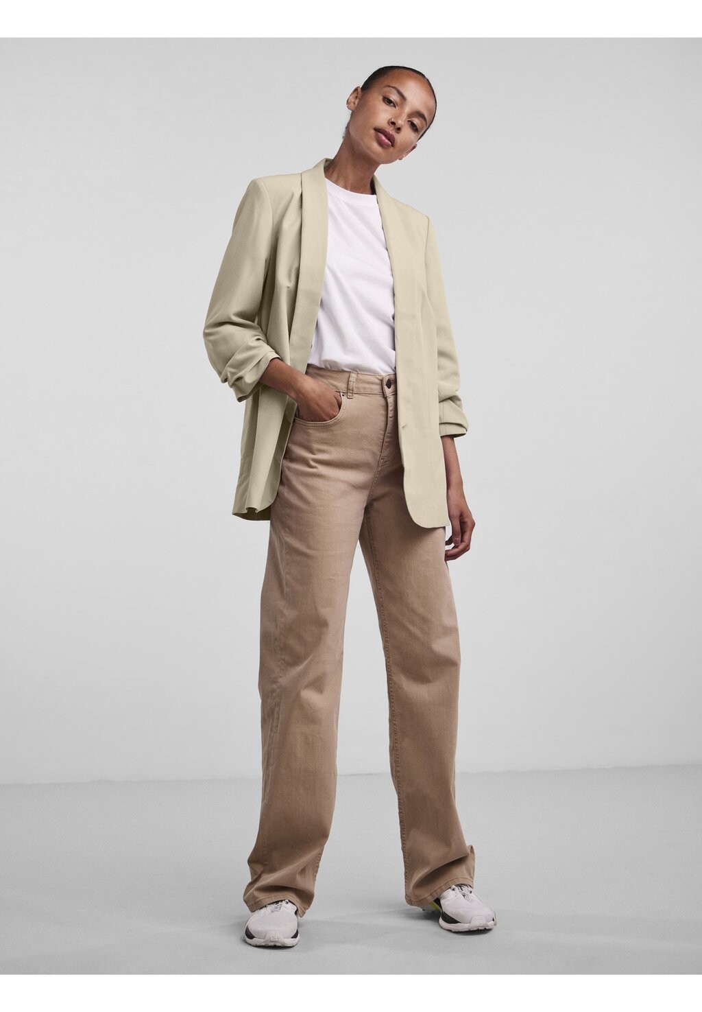 Блейзер Pieces
Блейзер Pieces