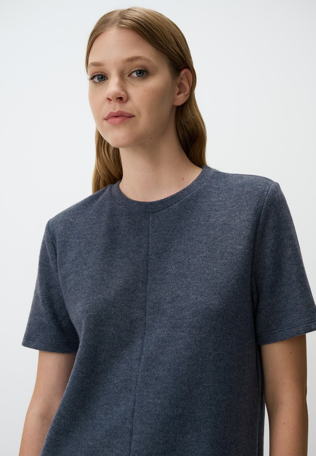 Платье из джерси CREW NECK SHORT SLEEVE CASUAL MINI Jimmy Key, темно-синий
Платье из джерси CREW NECK SHORT SLEEVE CASUAL MINI Jimmy Key, темно-синий