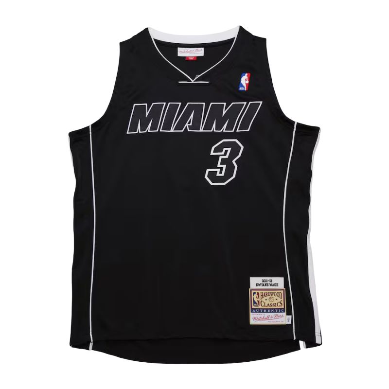 Mitchell & Ness Miami Heat 2011 Dwyane Wade Jersey Mitchell Ness, черный
Mitchell & Ness Miami Heat 2011 Dwyane Wade Jersey Mitchell Ness, черный
