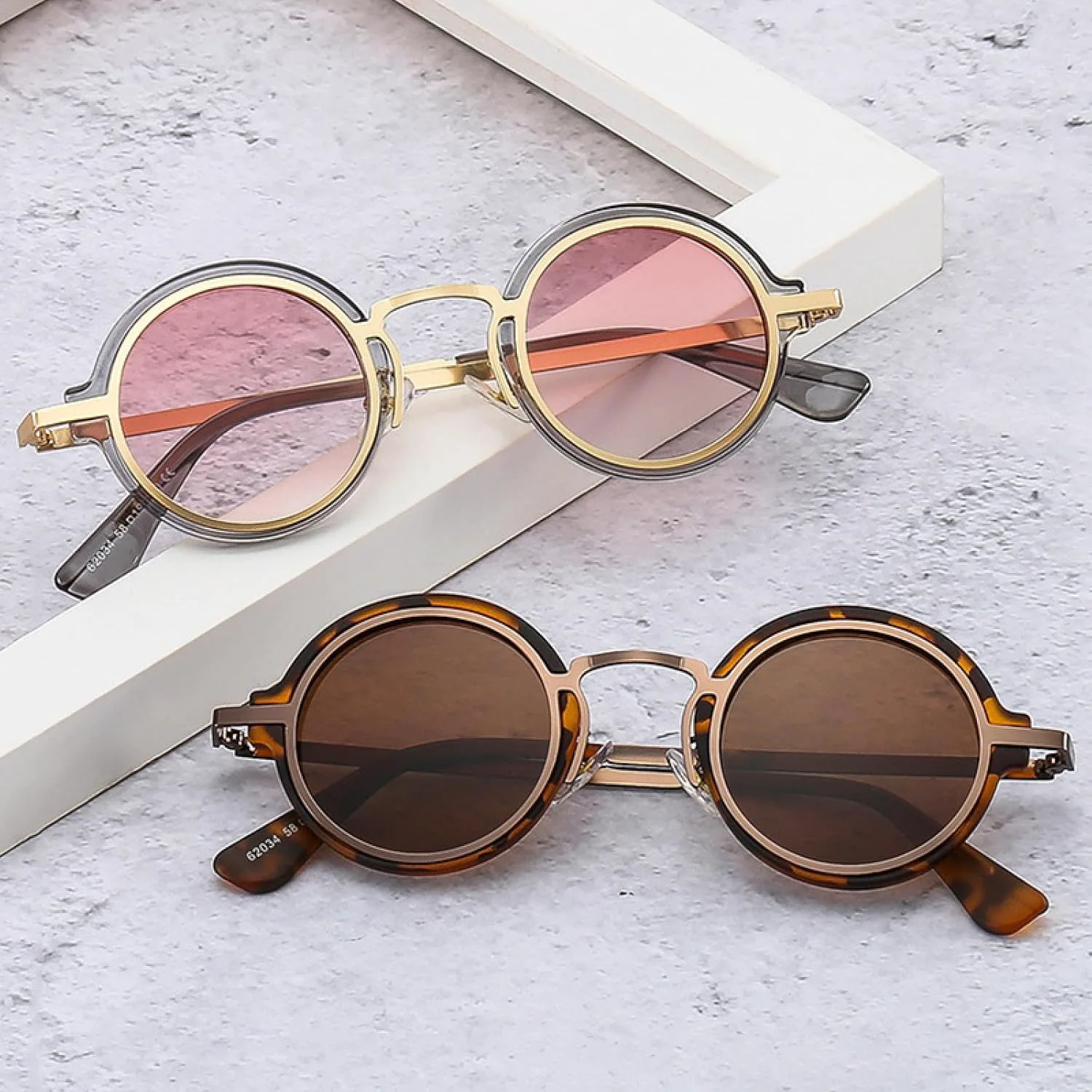 Популярные модные маленькие круглые солнцезащитные очки для женщин в стиле ретро-панк с градиентом, для мужчин с защитой от УФ-излучения UV400 HHZZYVY, 1
Популярные модные маленькие круглые солнцезащитные очки для женщин в стиле ретро-панк с градиентом, для мужчин с защитой от УФ-излучения UV400 HHZZYVY, 1