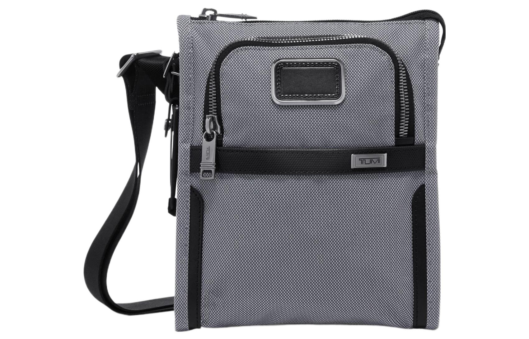 Футболка Сумка-мессенджер через плечо маленького размера мужская метеоритно-серая TUMI
Футболка Сумка-мессенджер через плечо маленького размера мужская метеоритно-серая TUMI