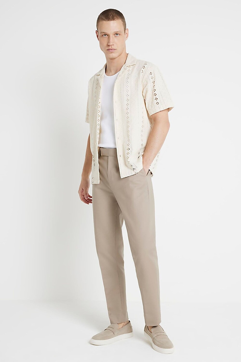 Зауженные брюки-чиносы с петлями для ремня River Island, коричневый
Зауженные брюки-чиносы с петлями для ремня River Island, коричневый