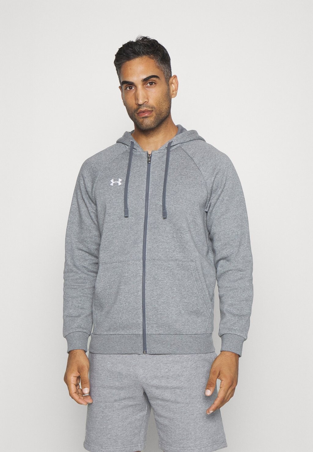 Толстовка на молнии RIVAL HOODIE Under Armour, Castlerock светлый вереск/белый
Толстовка на молнии RIVAL HOODIE Under Armour, Castlerock светлый вереск/белый