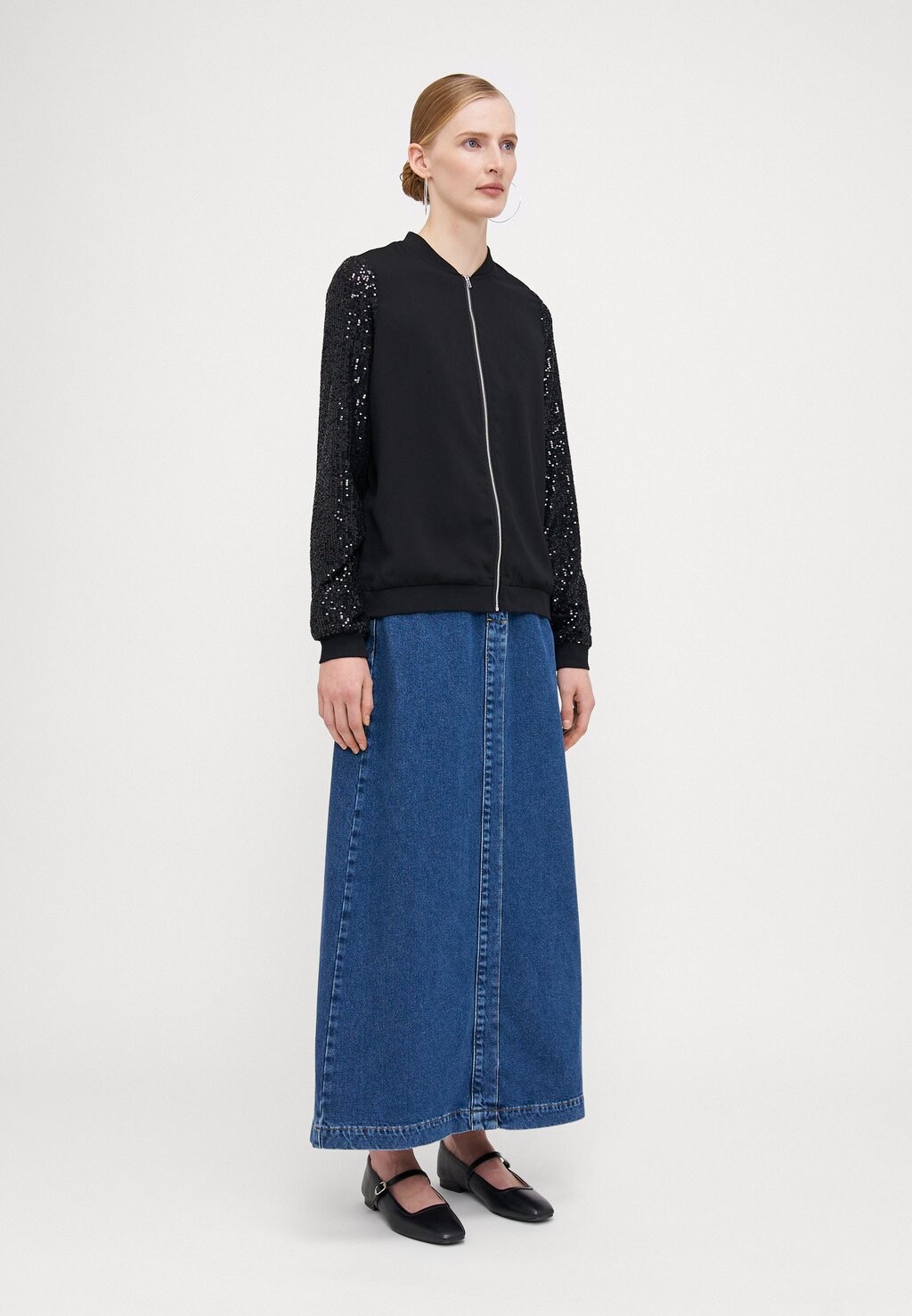 Куртка-бомбер VMGLITTER Vero Moda Tall, черный
Куртка-бомбер VMGLITTER Vero Moda Tall, черный