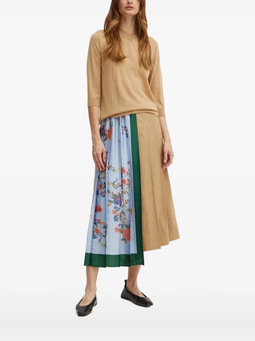 Свитер с V-образным вырезом Liviana Conti, нейтральный
Свитер с V-образным вырезом Liviana Conti, нейтральный