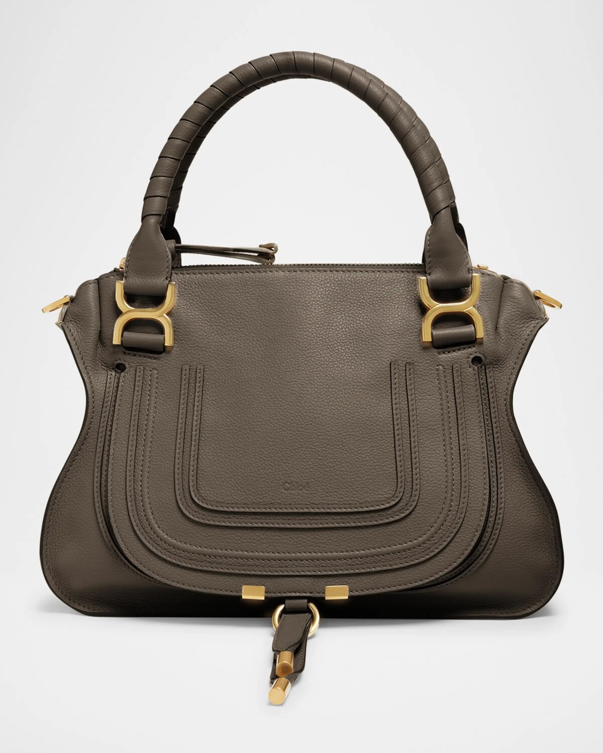 Маленькая двойная сумка-саквояж Marcie из блестящей телячьей кожи Chloe, цвет Flannel Grey
Маленькая двойная сумка-саквояж Marcie из блестящей телячьей кожи Chloe, цвет Flannel Grey