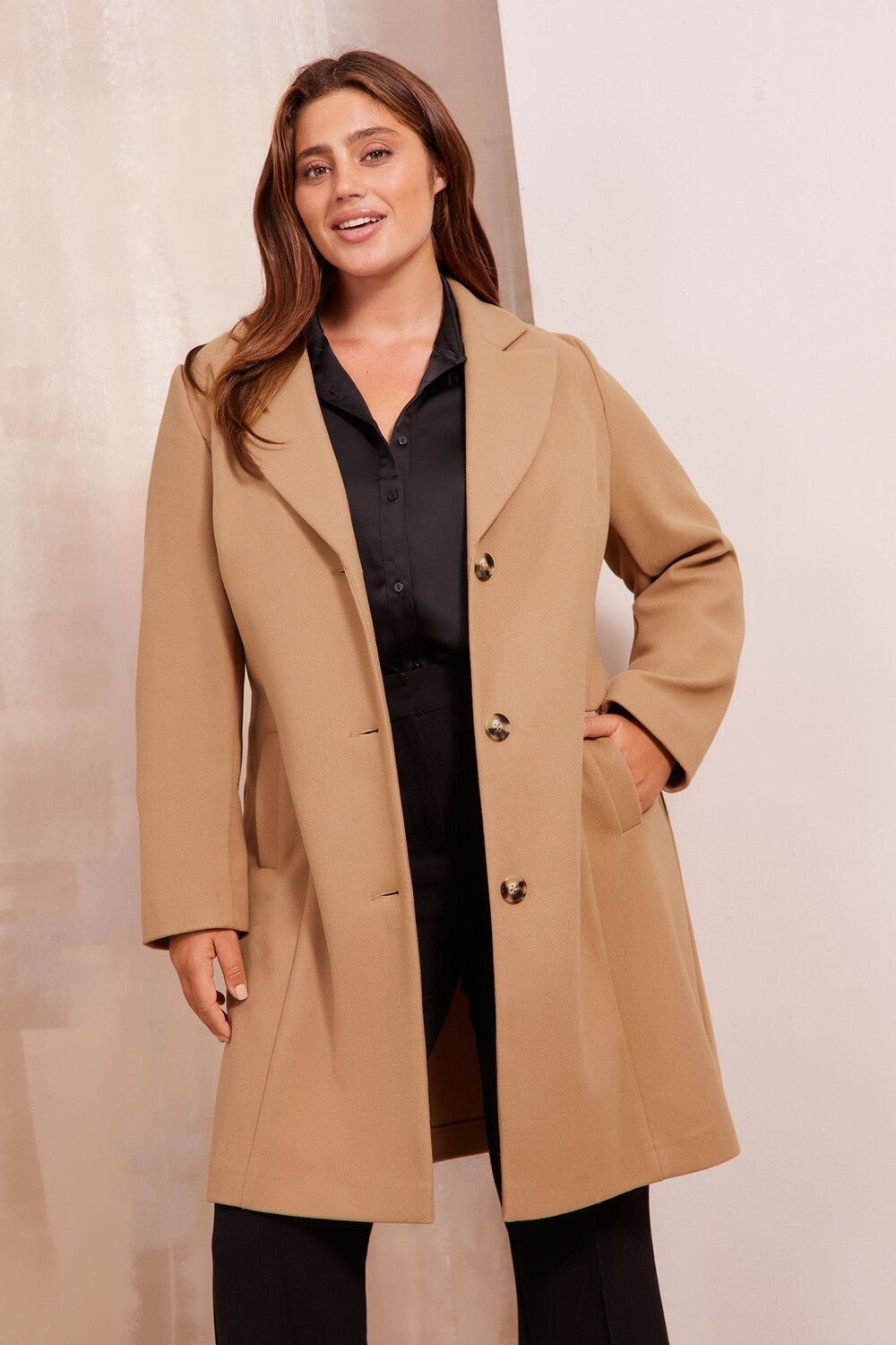 Изящное удлиненное пальто Curve Friends Like These, коричневый
Изящное удлиненное пальто Curve Friends Like These, коричневый