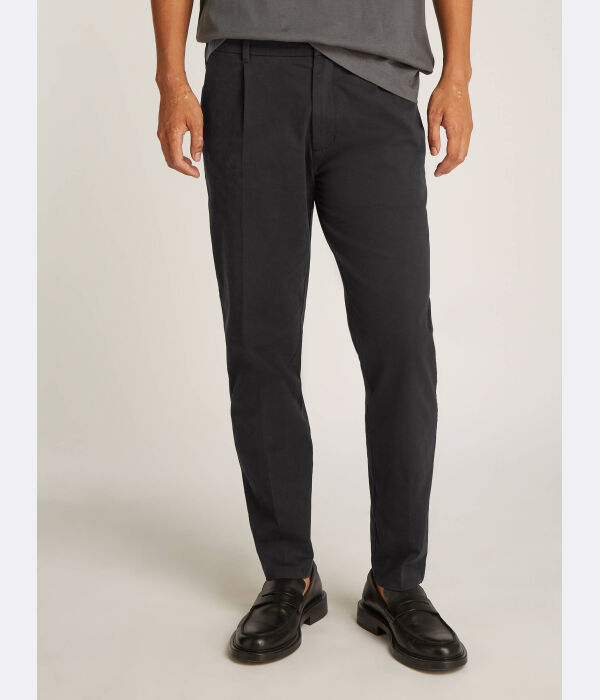 Брюки мужские Calvin Klein прямые хлопковые, черный 
Брюки мужские Calvin Klein прямые хлопковые, черный